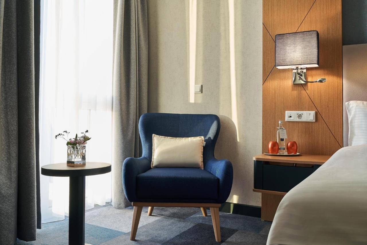 Wens Hotel 4*